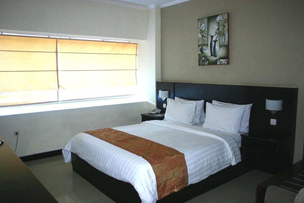 Royal Mamberamo Hotel Sorong Quarto foto