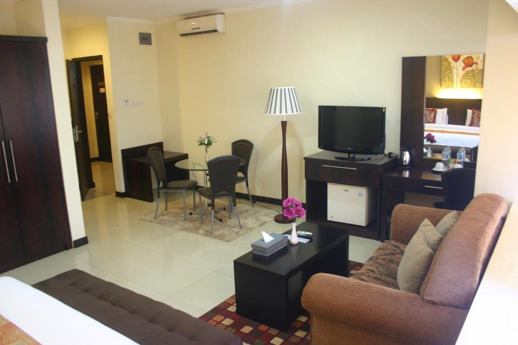 Royal Mamberamo Hotel Sorong Quarto foto