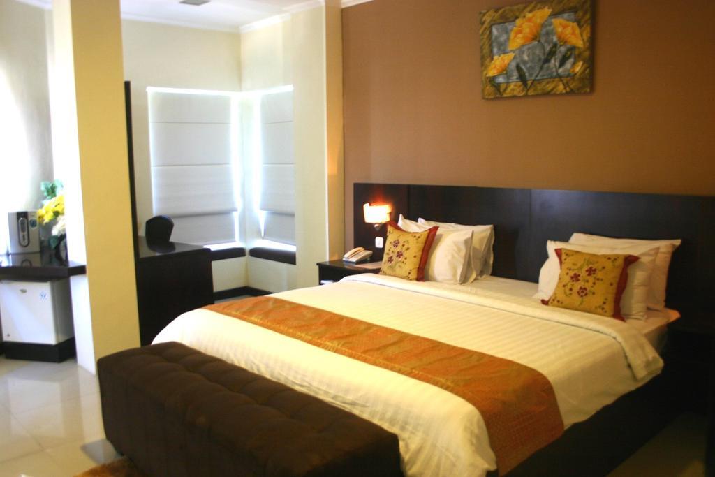 Royal Mamberamo Hotel Sorong Quarto foto